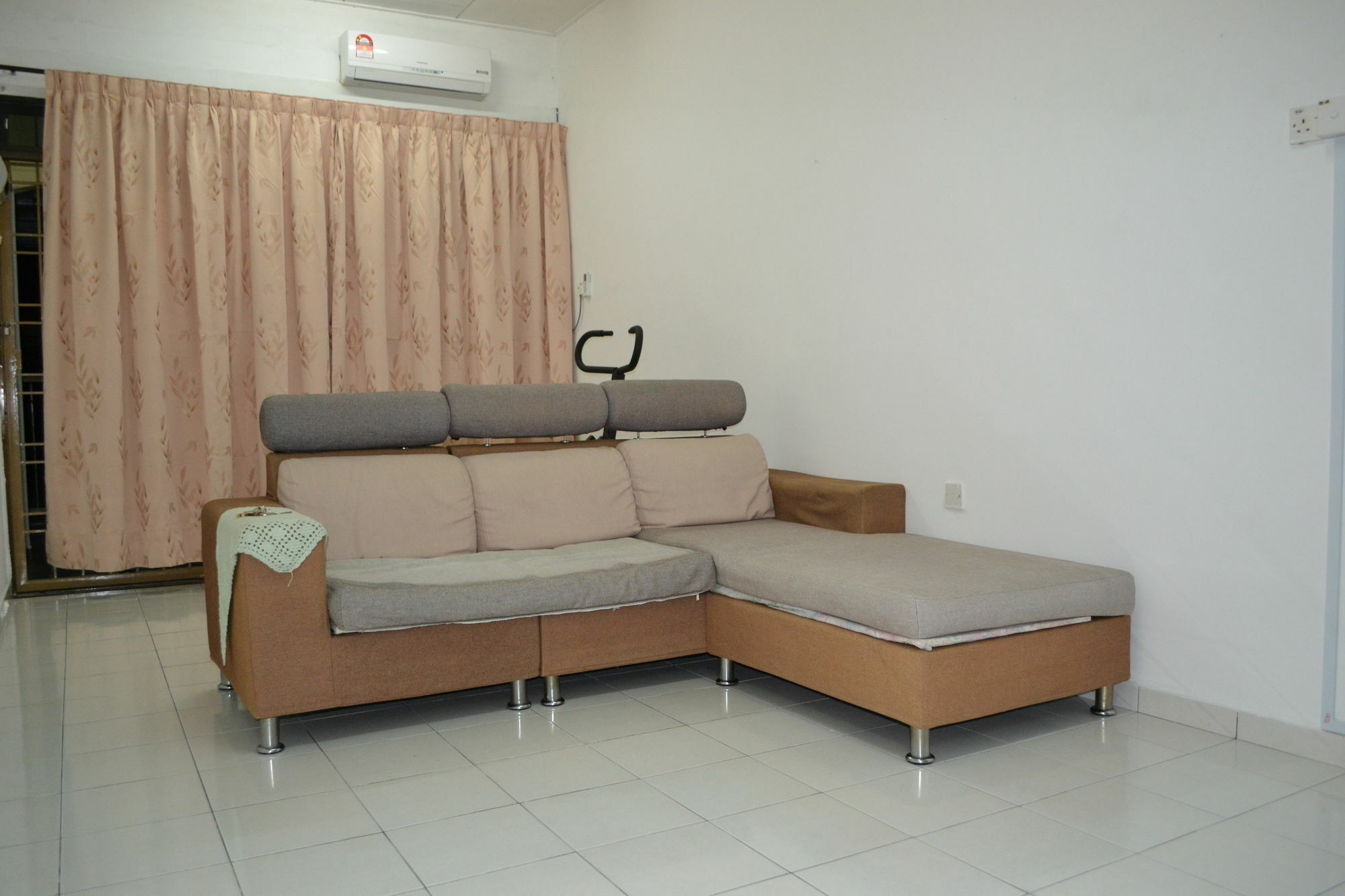 Sakura 1 Homestay Kampar Landed Kültér fotó